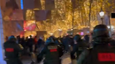 Сблъсъци между футболни запалянковци и полицаи в Париж
