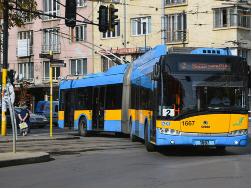 Служителите в градския транспорт в София излизат на протест с