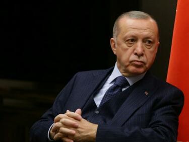 Ердоган говори с Путин, зове го за едностранно прекратяване на огъня