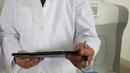 Спешните медици да изписват хартиени рецепти до 1 март догодина, предлагат от МЗ