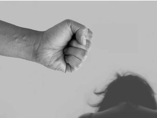 Безплатно приложение за справяне със случаи на домашно насилие стартира