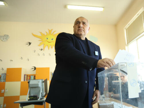 Председателят на ГЕРБ Бойко Борисов упражни правото си на вот