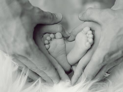 Първото бебе с ДНК от трима души е родено в
