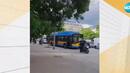 Агресия на пътя: Моторист потроши врата на тролей в центъра на София