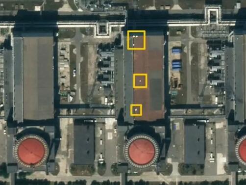 Сателитни изображения на компанията Planet Labs показват неизвестни обекти, разположени