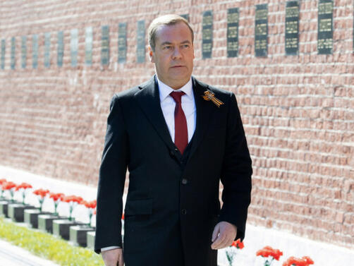 Дмитрий Медведев заместник секретар на мощния Съвет за сигурност на Русия