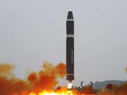 Изстреляна днес севернокорейска балистична ракета с голям обсег е прелетяла