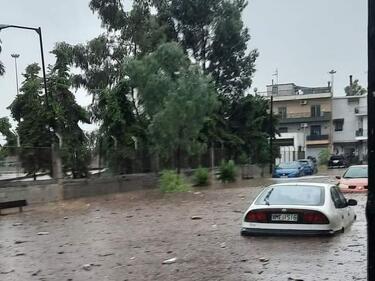 Потоп и в Гърция, в град Волос всичко е под вода