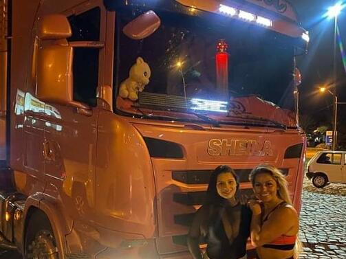 Български шофьор на камион предизвика дискусия с цел да осведоми