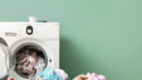 8 Причини за неприятения мирис на дрехите след пране

