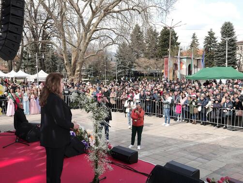 Държавният глава на Република България Илияна Йотова приветства жителите и гостите на