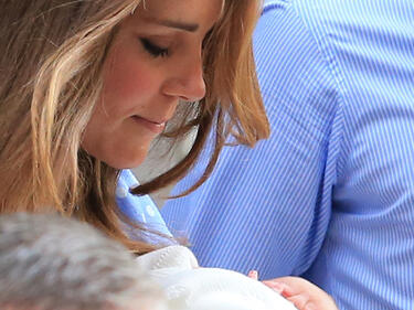 Кейт и Уилям в дилема как да кръстят кралското бебе