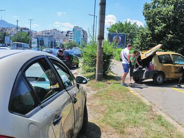 Съботният ден не се размина без катастрофа в София