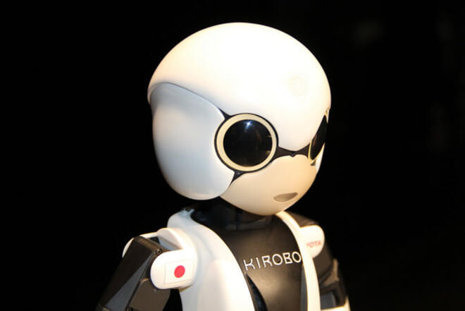 Говорещ робонавт замина за МКС, ще чака компания до ноември