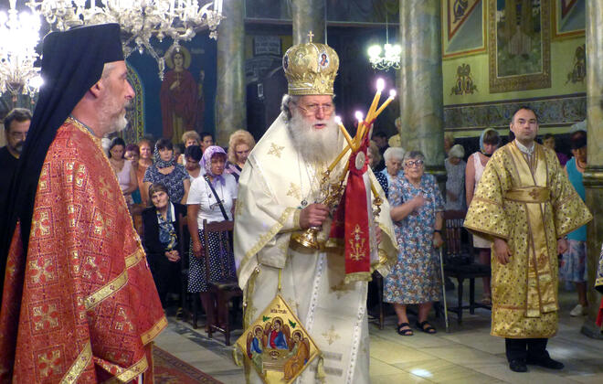 Патриархът се помоли за обществен мир
