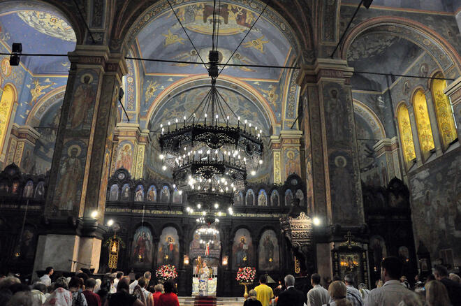 Днес във Варна отбелязаха  и празника на града. Рано сутринта в  катедралата  "Св. Успение Богородично" бе отслужена празнична литургия.