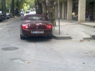 Паяците не ловят Bentley, особено ако е на бизнесмен