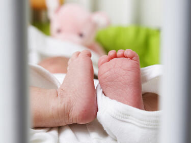 Почват масови проверки на изоставянето на бебета