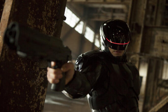 Първо в iNews: дебютният трейлър на "RoboCop"