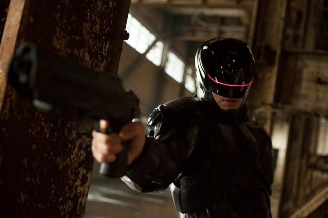 Първо в iNews: дебютният трейлър на "RoboCop"