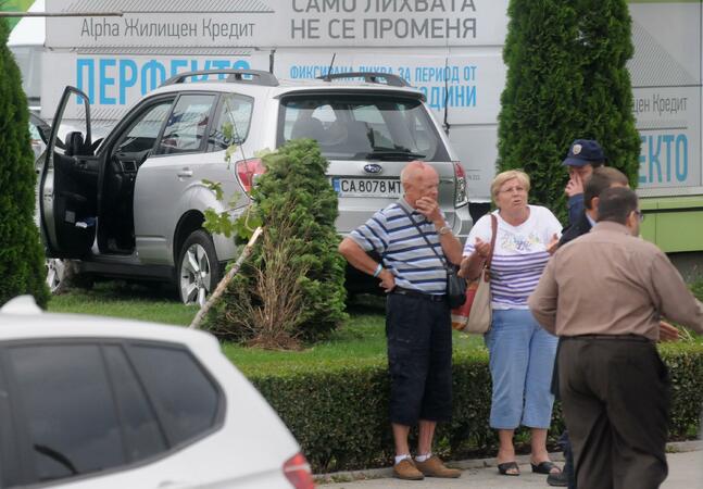 Кола помете трима на "Цариградско шосе" 