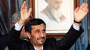 Ахмадинеджад литва в Космоса след котка
