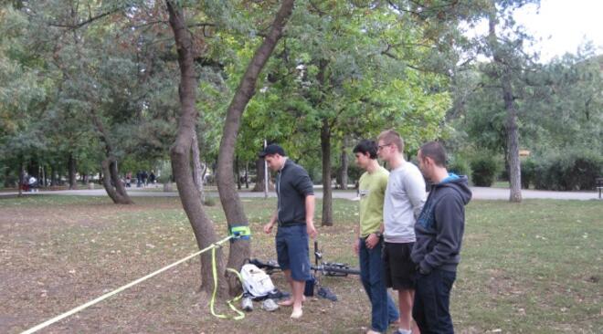 Как да освободим съзнанието си чрез Slacklining