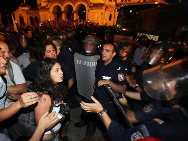 Протестът в столицата прерасна в агресия