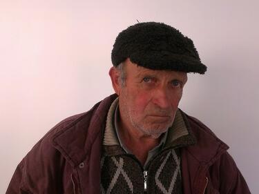 Познавате ли този мъж?