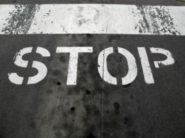 Новородено блокира родителите си в Гърция