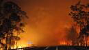 Австралия продължава борбата с пожарите