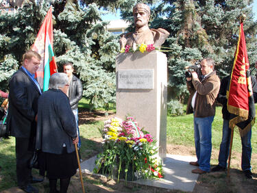 Издигнаха паметник на Тодор Александров в Благоевград