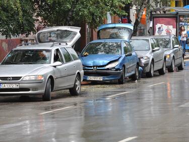 Есента напомня за себе си - чака ни дъжд в края на работната седмица 