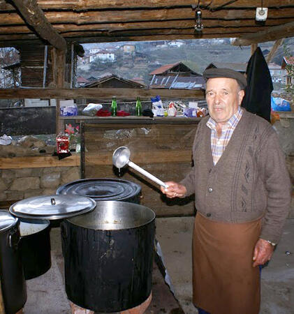 Цяло село на сватба