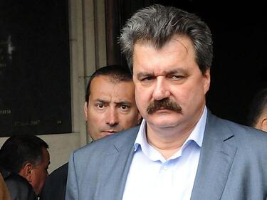 Батков призова: Да закриваме националния