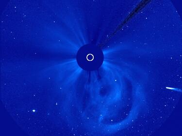 ISON се устреми за целувка със Слънцето (ВИДЕО)