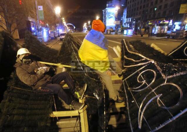 В Украйна започва революция (СНИМКИ)