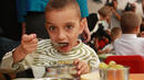 СКАНДАЛНО: в детските градини масово лъжат в порциите