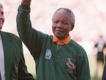 Спортната общественост скърби за Мандела 