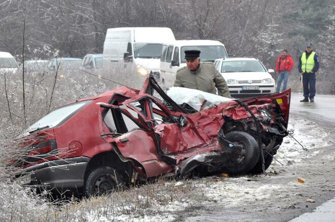 Вижте кадри от зверската катастрофа край Варна