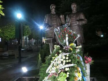 Досъдебно производство заради препикания паметник в Карлово