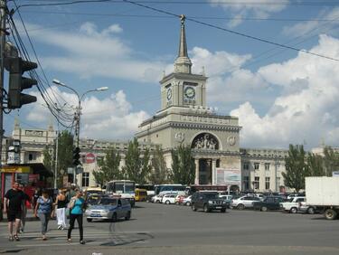 Взрив уби трима души на гара във Волгоград