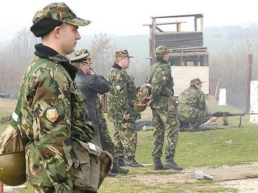 Сухопътните войски празнуват 