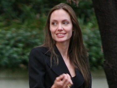 Вижте в какво е най-добра Анджелина Джоли