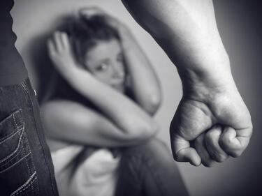 Изследване доказва връзка между домашното насилие и абортите