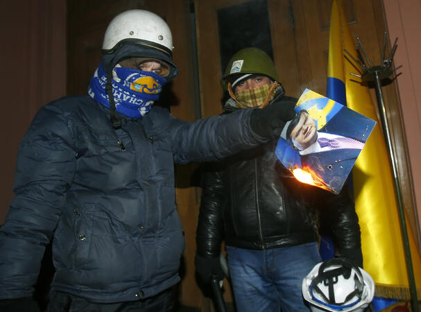 Демонстранти превзеха Министерството на правосъдието в Киев