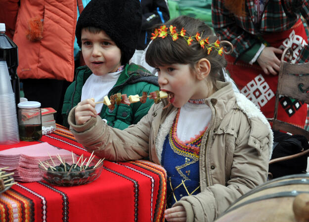 Руйно вино се лее в Мелник