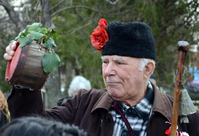 В село Царимир почетоха животните