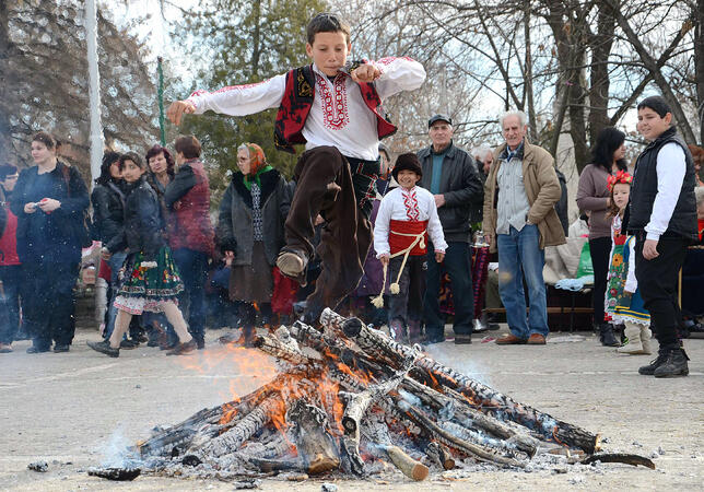 В село Царимир почетоха животните