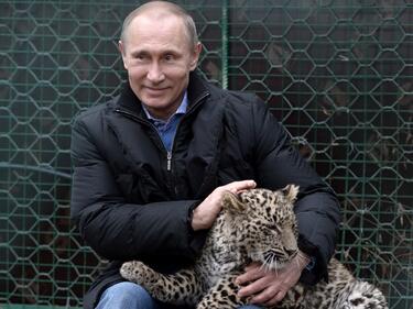 Владимир Путин се е оженил тайно за Кабаева